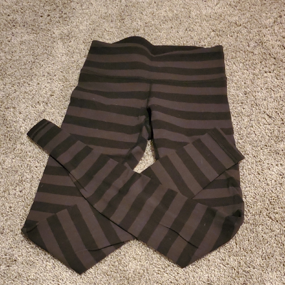 Lululemon Wunder under Leggings